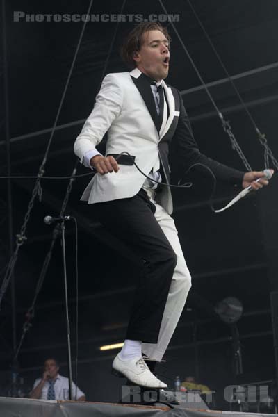 THE HIVES - 2017-07-22 - PARIS - Hippodrome de Longchamp - Main Stage 2 - Per Almqvist